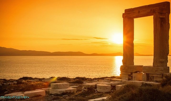 10 grških mest z najbolj romantičnimi sončnimi zahodi