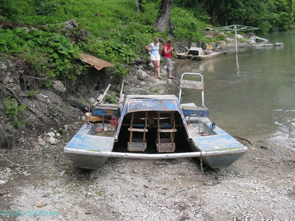 Abhazija. Jezero Ritsa. Katamarani.
