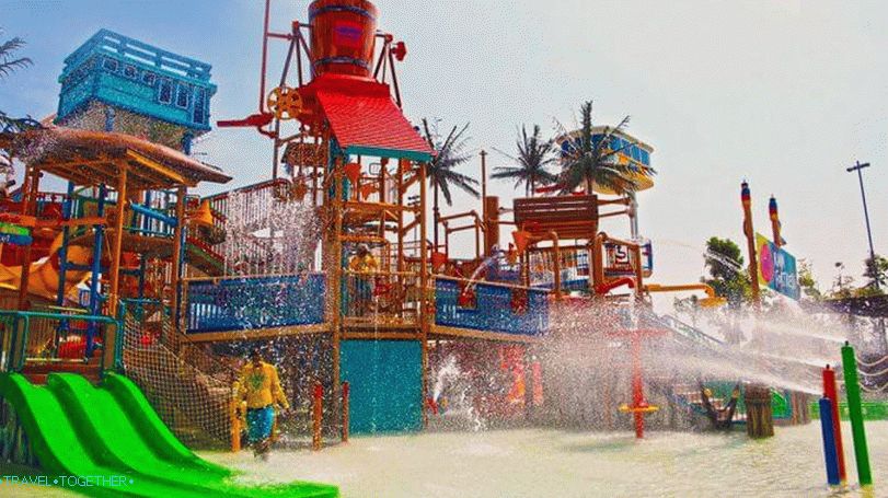 Vodni park Vana Nava v Hua Hinu