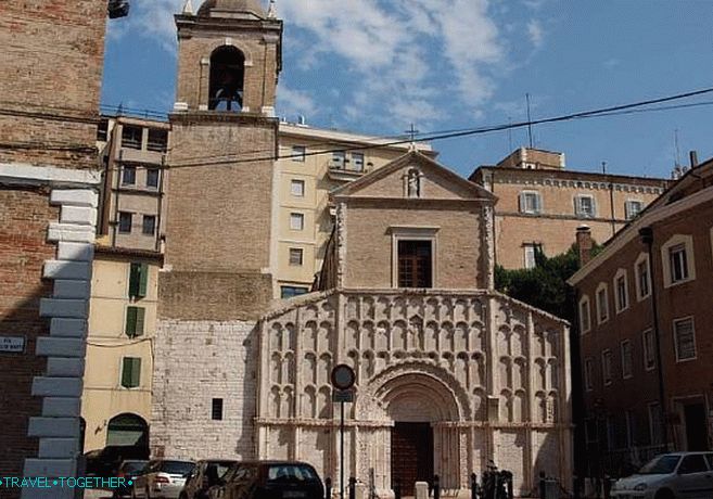 Cerkev Santa Maria della Piazza v Anconi