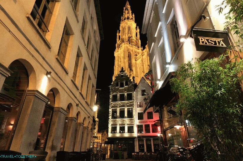 Nočni Antwerpen