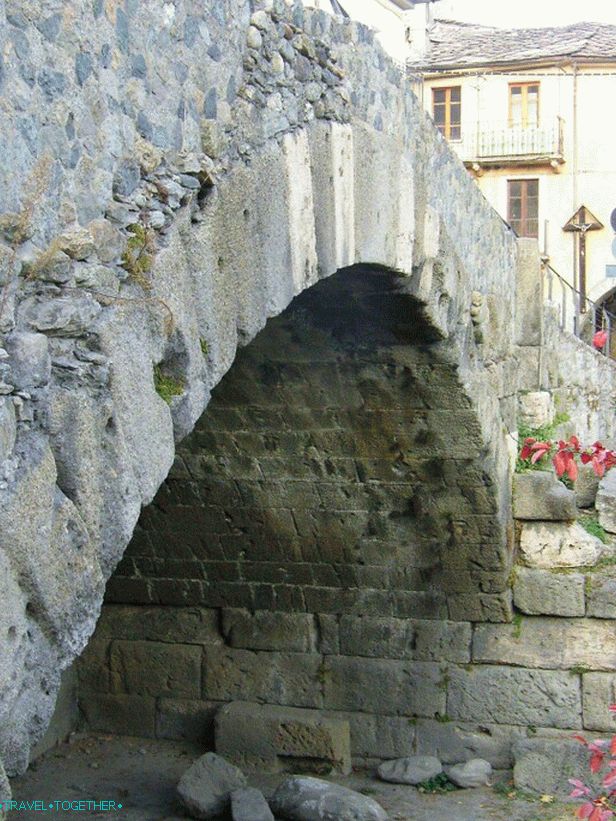 Pont de Pierre