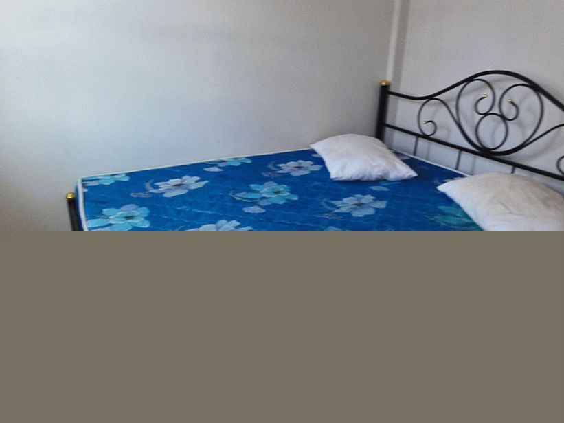 Hiša za 8000 bahtov s tremi sobami