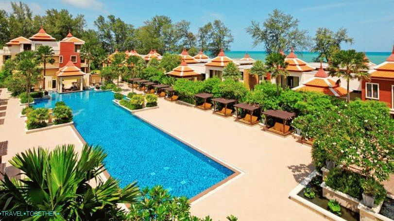 Moevenpick Resort Bangtao Beach Hotel Phuket na plaži Bang Tao