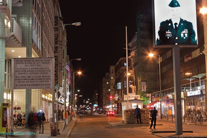Vstopiš v ameriški sektor, Checkpoint Charlie