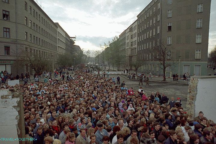 Padec berlinskega zidu