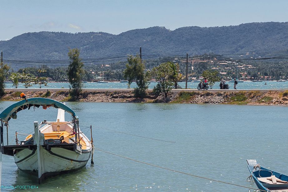 Cesta, ki povezuje otok z zemljo