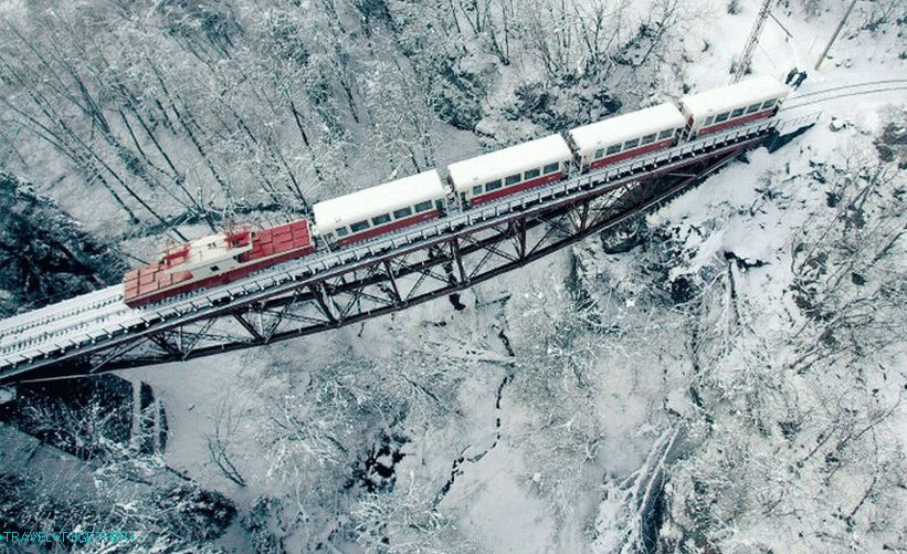 Ozkopasovna železnica Borjomi - Bakuriani