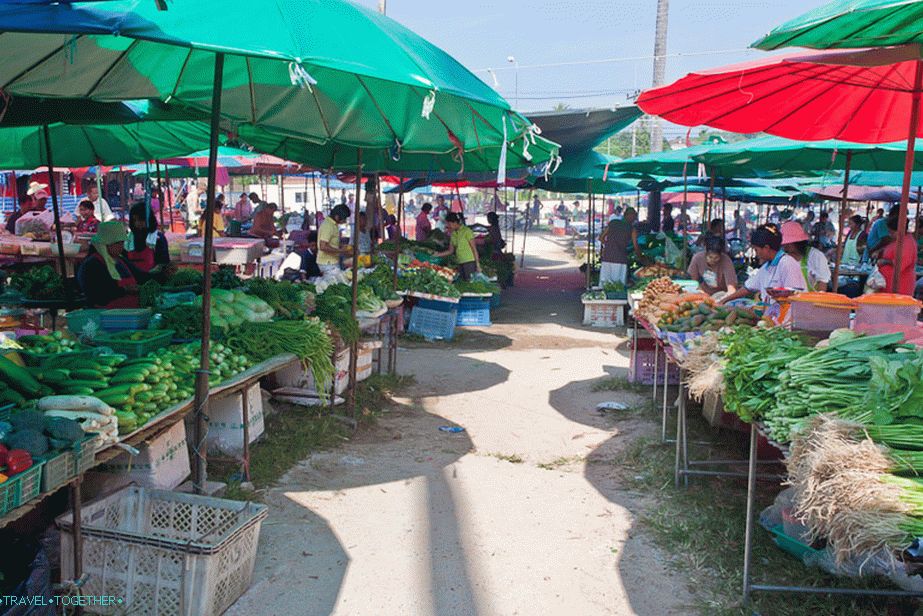 Tajska zelenjava in zelenjava na trgu