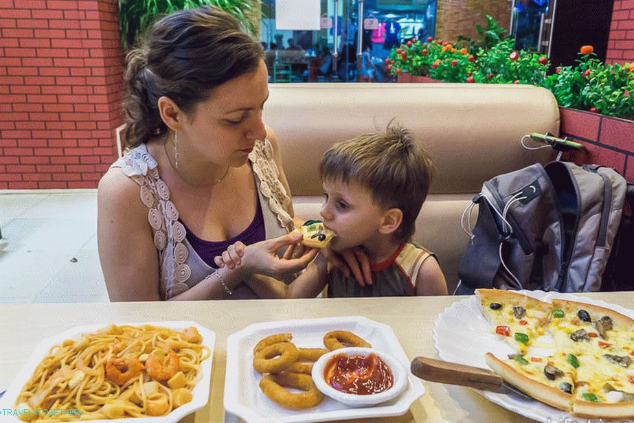 Pizzerije v kavarni in pizza za 50 juanov