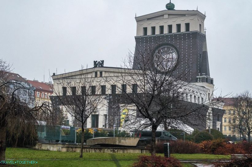 Cerkev najsvetejšega srca Gospodovega v Vinogradah