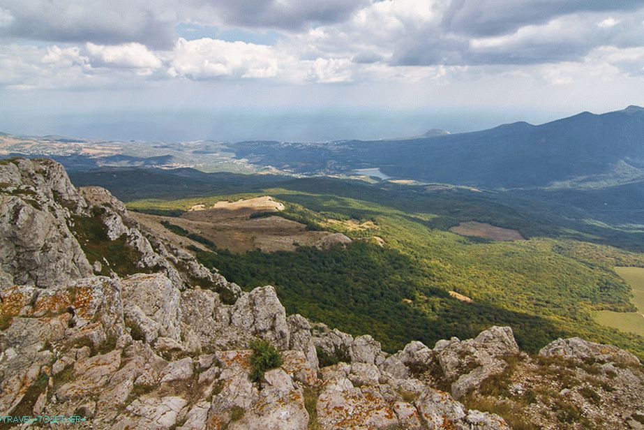 Pogled iz Eklizija-Buruna na stran Alušte