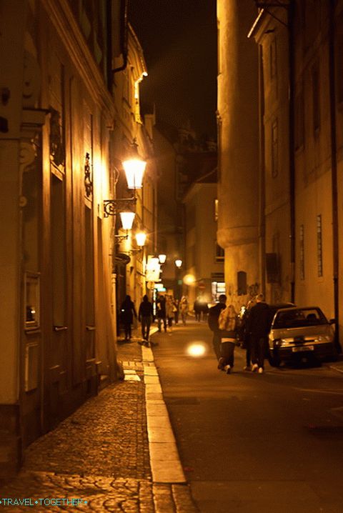 Ulice stare prage v večernih urah