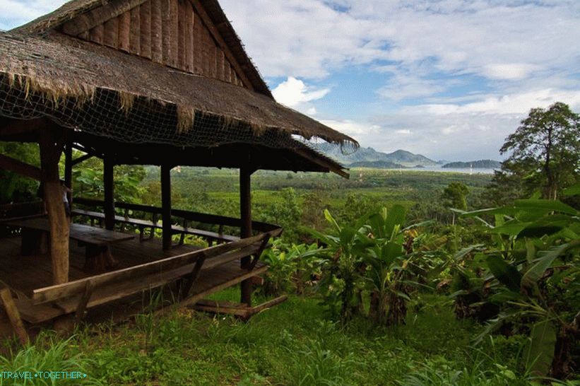 Opazovalni prostor v bližini slapa Klong Nung