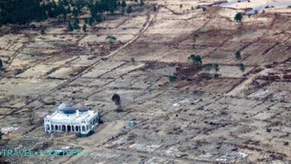 Posledice cunamija leta 2004