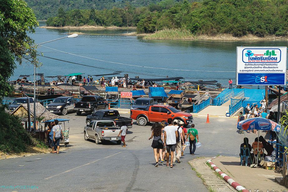 Jet na jezeru Cheo Lan, od koder se začnejo vsi čolni