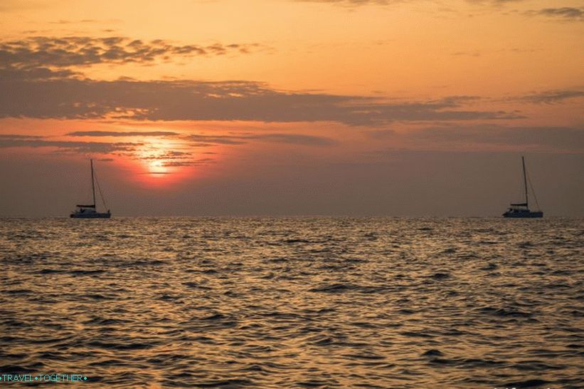 Phi Phi Island Tour na Tajskem - moj pregled in kako najbolje greste