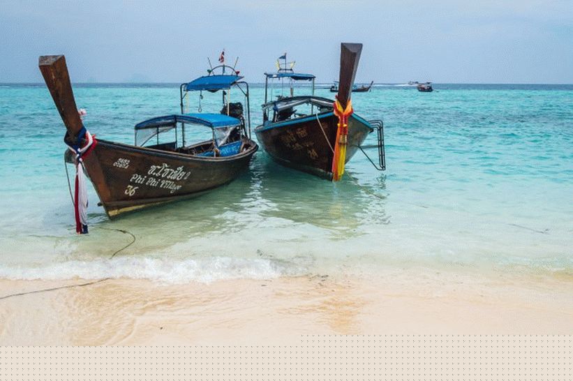 Plaža na otoku Bambu v bližini Phi Phi Dona