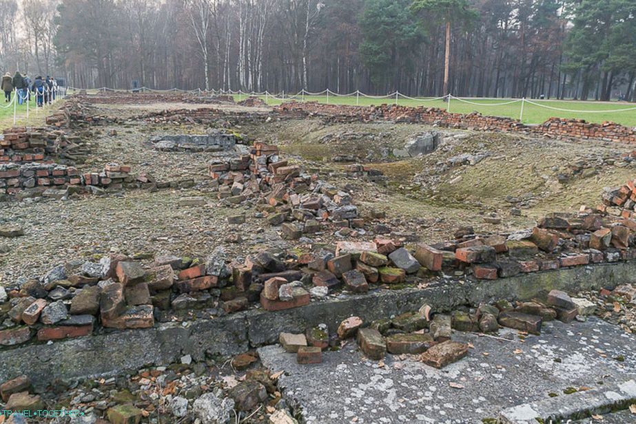 Ruševine drugega krematorija v Auschwitz-Birkenau