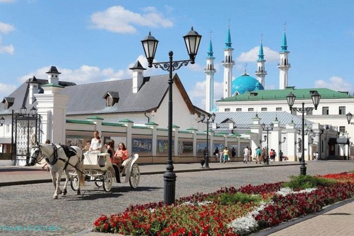 Kazan, sprehod po Kremlju
