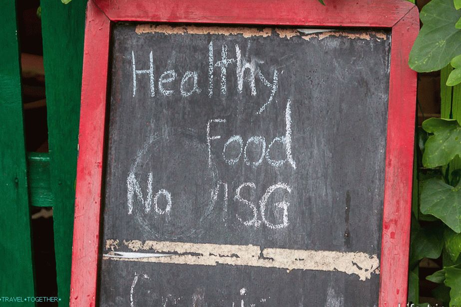Zavetišča pred kavarno No MSG