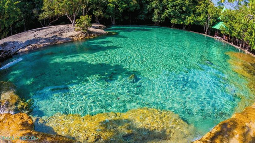 Smaragdno jezero v Krabiju