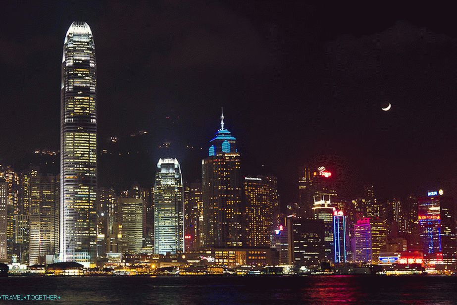 Noč Hong Kong - pogled na otok Hong Kong