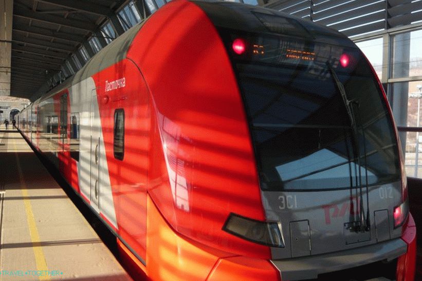 Novi, udobni in tihi električni vlaki, ki jih je Siemens izdelal ob obali, so cenejši od minibusov