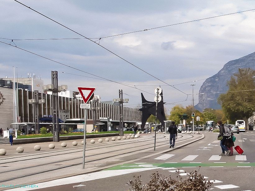 Železniška postaja Grenoble