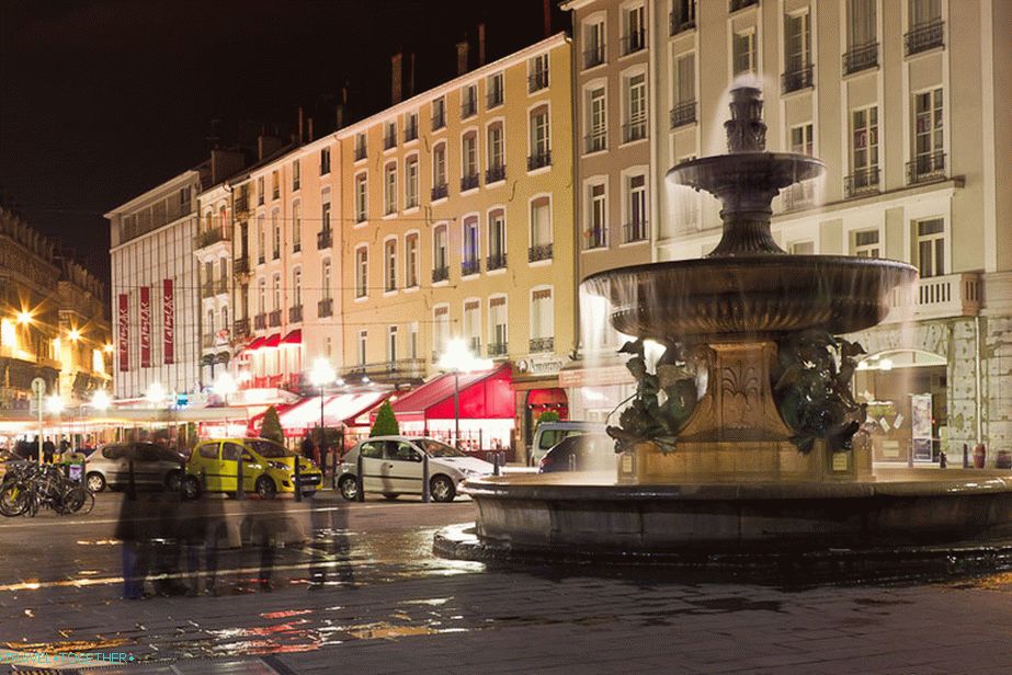 Noč Grenoble