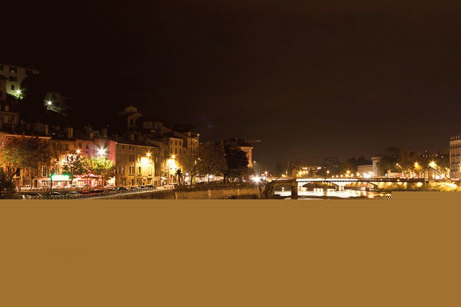 Grenoble ponoči