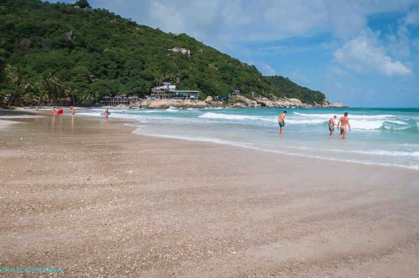 Potem sem se preselil na levo ob plaži, v Tommy Resort. Levi pogled