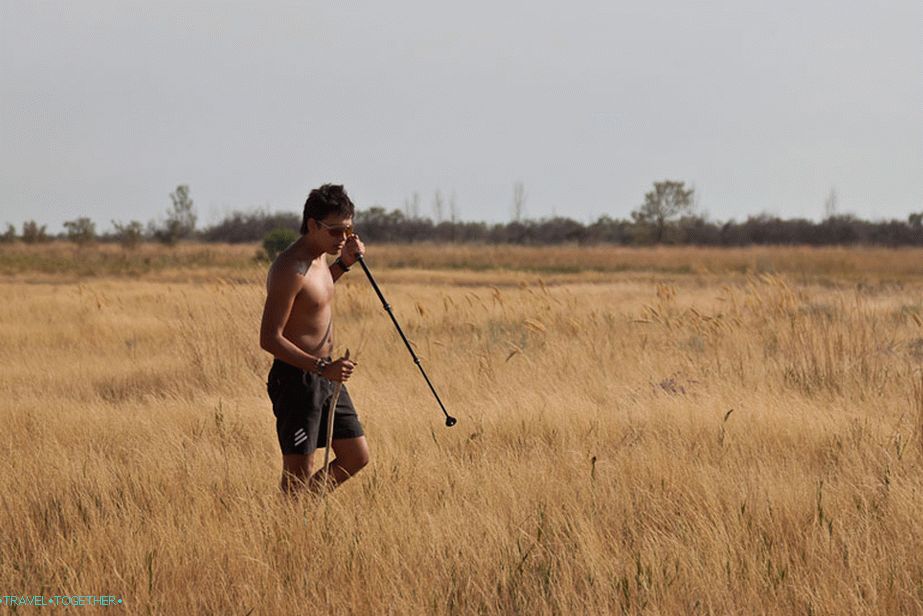 Aborigine hunts jerboa