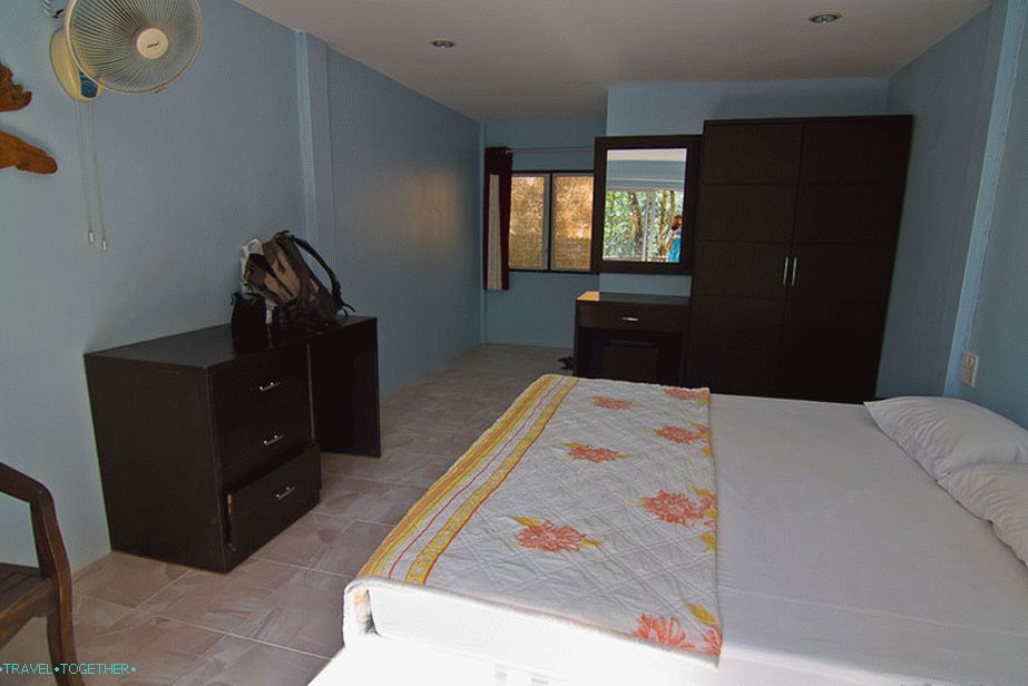 Sobe pri 500 bahtih