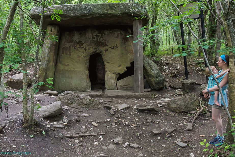 Dolmen Khan