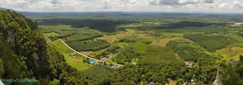 Panorama, vzeta s svete gore v Krabiju