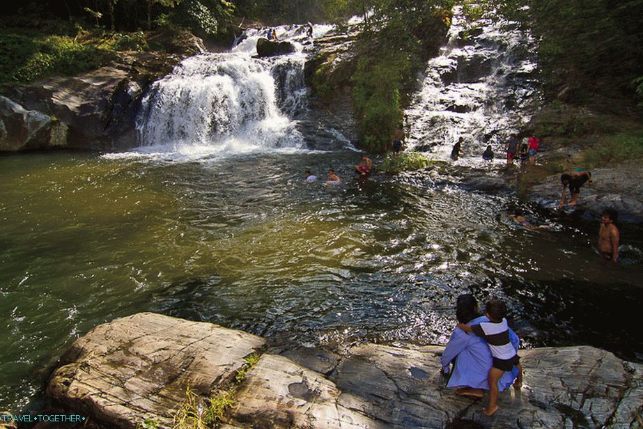 Na samem vrhu slapa Khlong Nam Lai