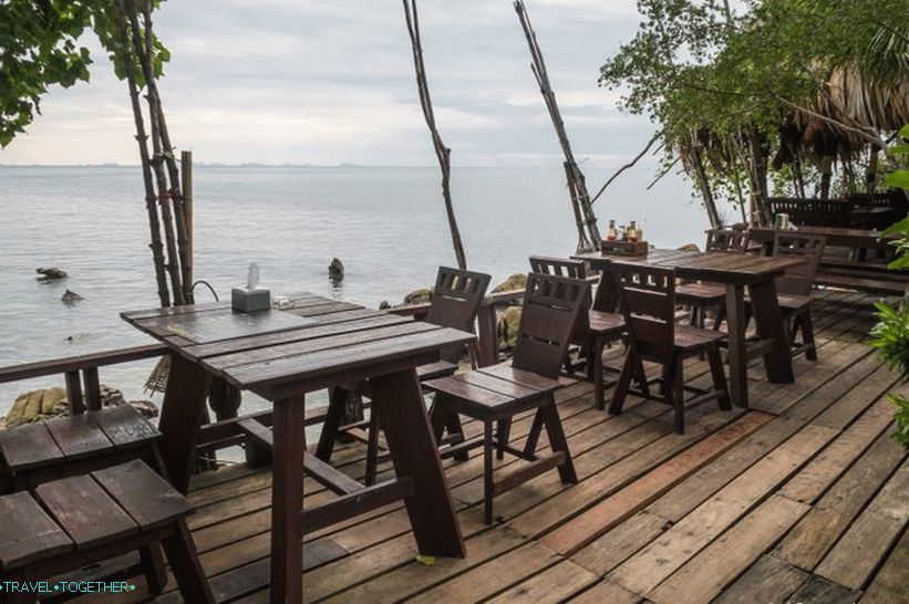 Koh Raham na Phanganu - avtentična restavracija morskih odpadkov