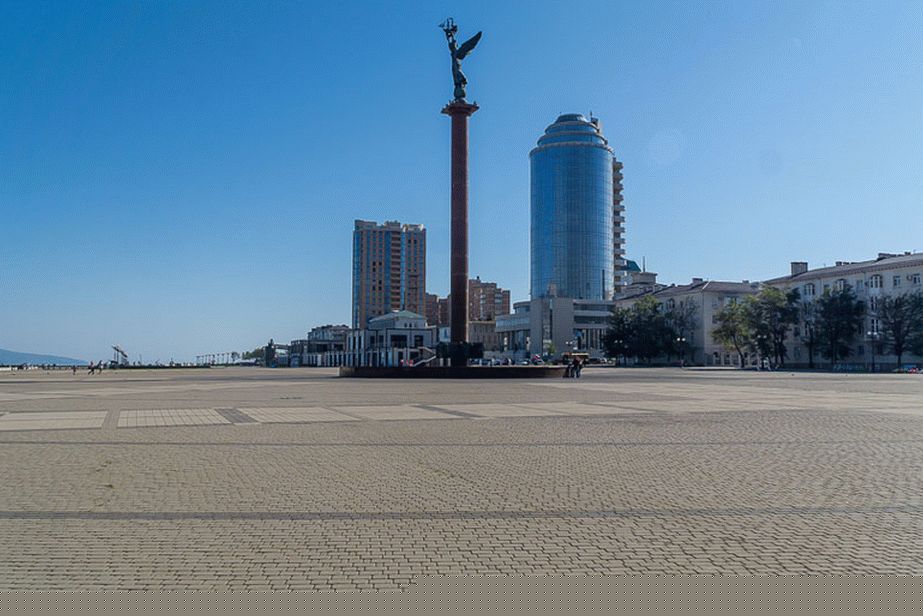 Forumnaya trg na morskem pristanišču