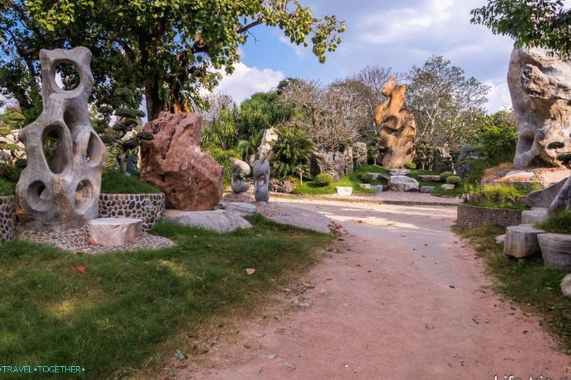 Krokodilska kmetija v Pattayi in park milijonskih kamnov - moji vtisi