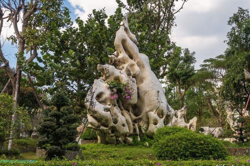 Krokodilska kmetija v Pattayi in park milijonskih kamnov - moji vtisi