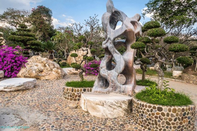 Krokodilska kmetija v Pattayi in park milijonskih kamnov - moji vtisi