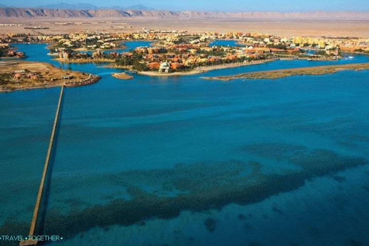 Egipt, El Gouna Resort se nahaja na kanalih za plavanje.