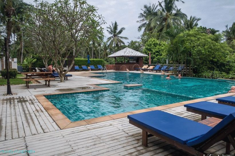 Lamai Buri Resort je dober hotel na Koh Samuiju na plaži Lamai