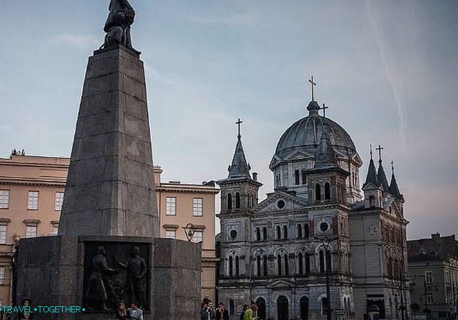 Cerkev spusta Svetega Duha