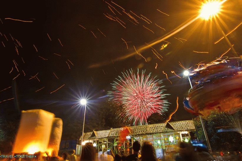 Festival Loy Kratong in Yipeng (20)