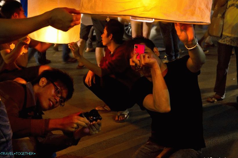 Festival Loy Kratong in Yipeng (28)