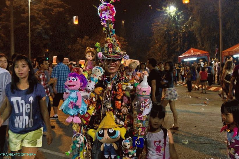 Festival Loy Kratong in Yipeng (30)