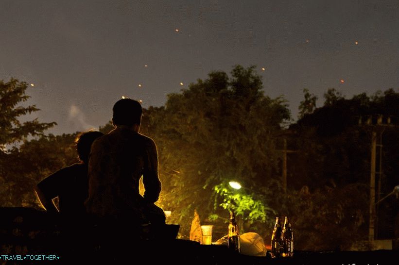 Festival Loy Kratong in Yipeng (36)