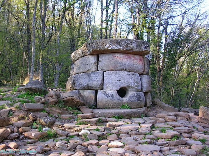 Dolmen Harmony. Village Revival.